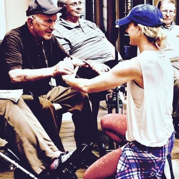 Meet your Posher, Tara - Picture 1 of 1